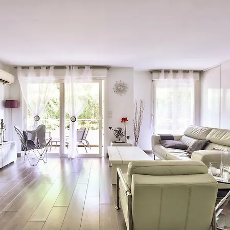 Apartment Beau T2 Refait A Neuf Avec Piscine Mandelieu-la-Napoule