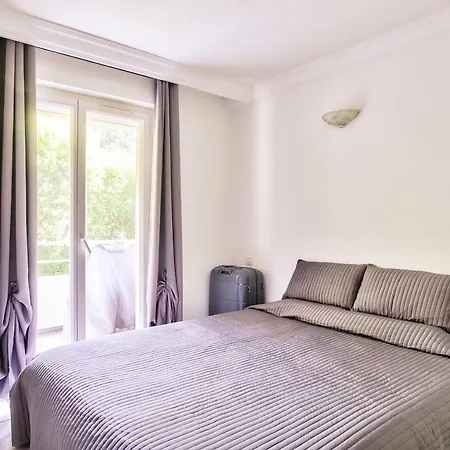 Beau T2 Refait A Neuf Avec Piscine Apartment