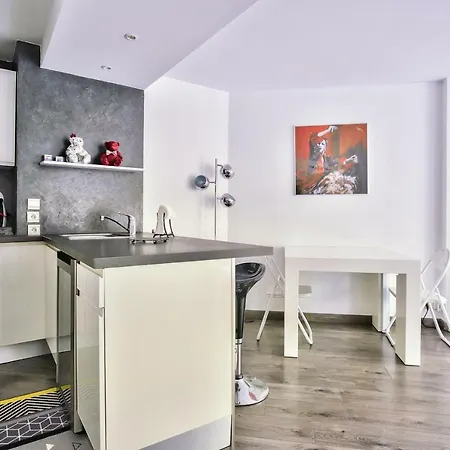 Beau T2 Refait A Neuf Avec Piscine Apartment Mandelieu-la-Napoule