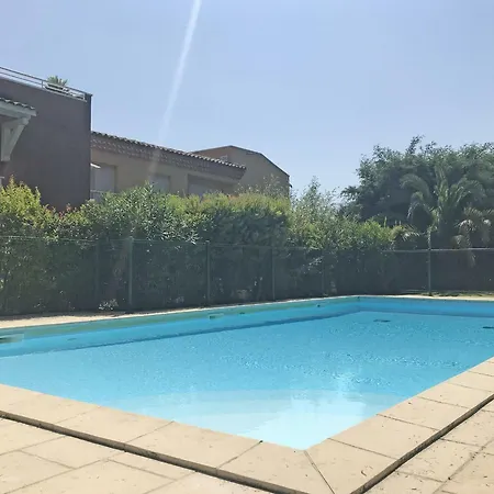 Daire Beau T2 Refait A Neuf Avec Piscine